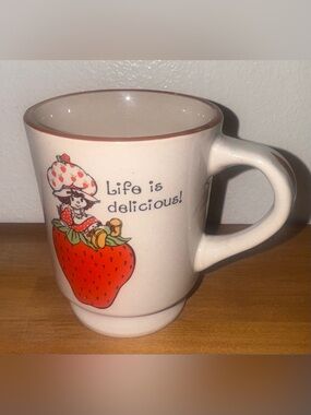 Vintage Strawberry Shortcake “Life is delicious!” Mug